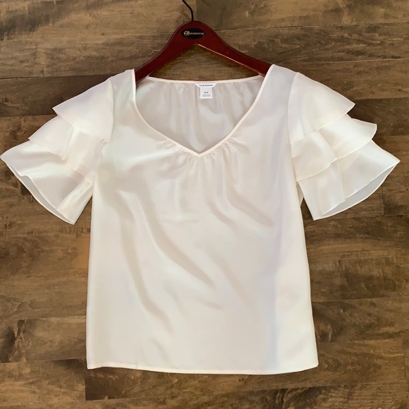 Club Monaco Tops - NWOT Club Monaco Silk Ruffle-Sleeve Top